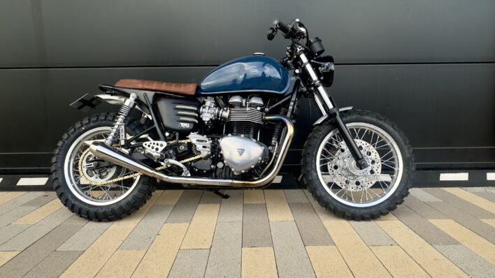 Blue Thruxton