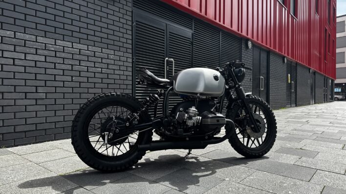 Sliver BMW R100 Bobber